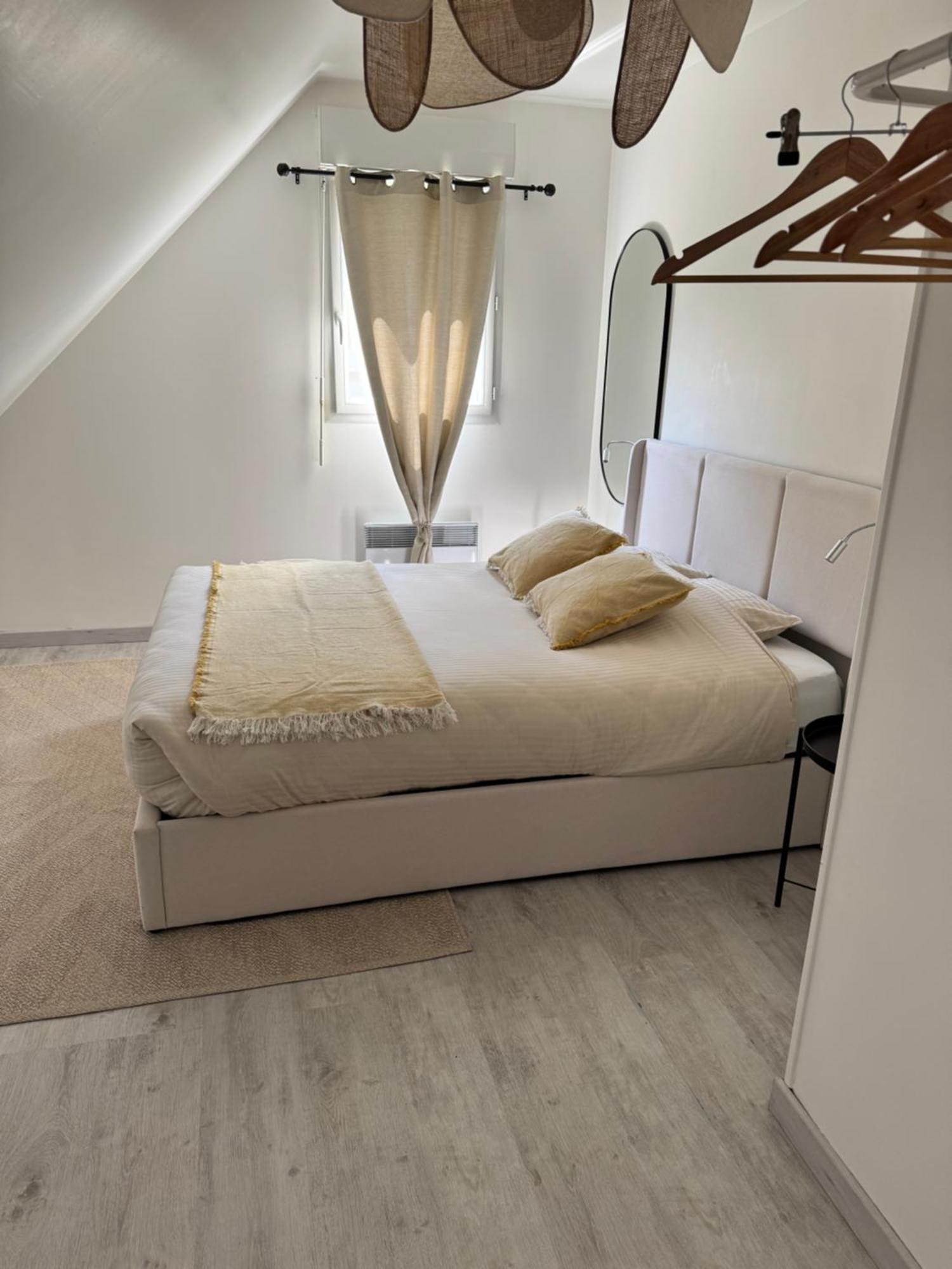 Maison De Vacances A Louer Mosles Bagian luar foto